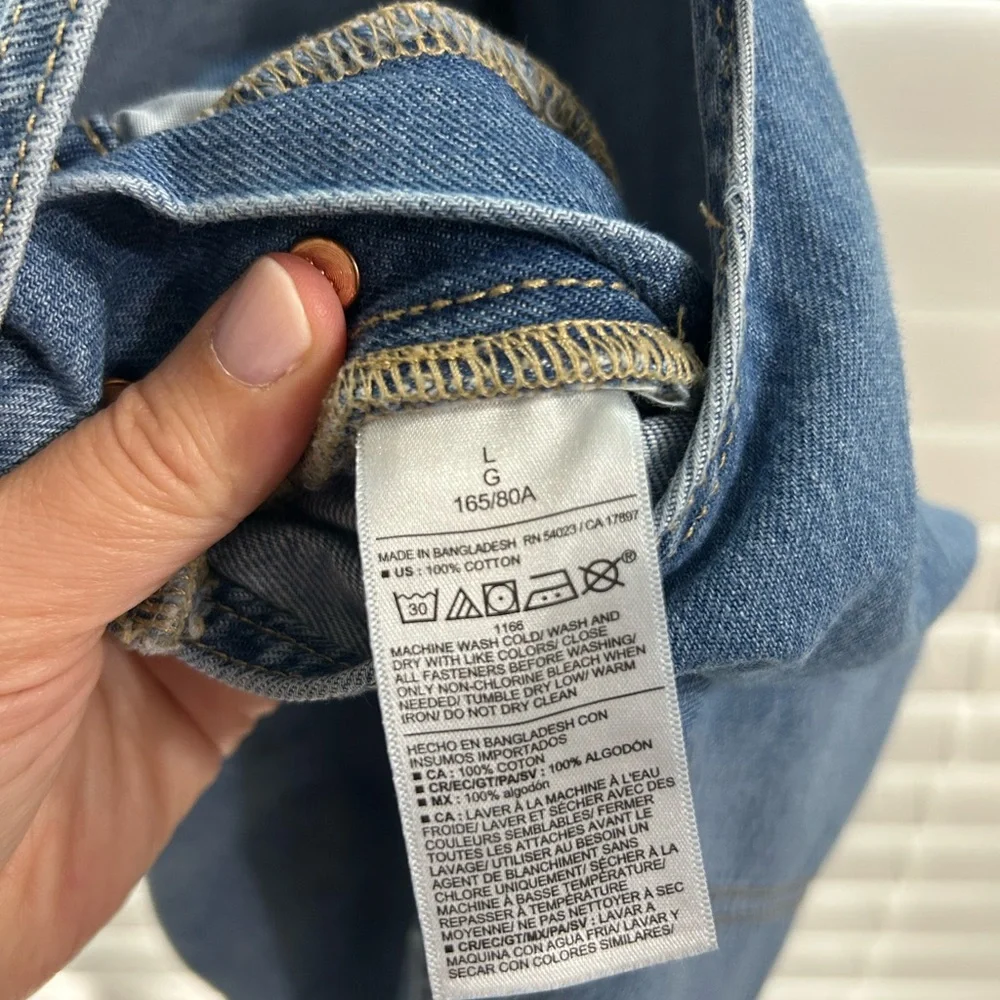 Old Navy Size L Light Wash Denim Overalls/Shortalls - Picture 5 of 5